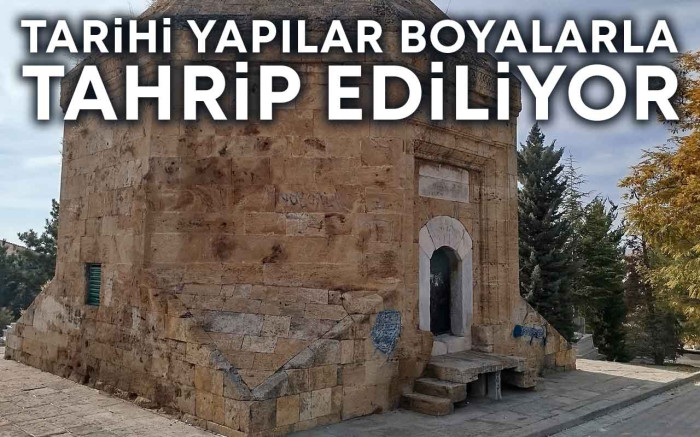 Tarihi Yapılar Boyalarla Tahrip Ediliyor